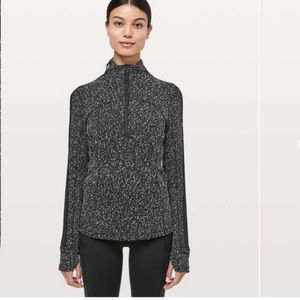 Lululemon Run Briskly 1/2 Zip Pullover Black White Size 8